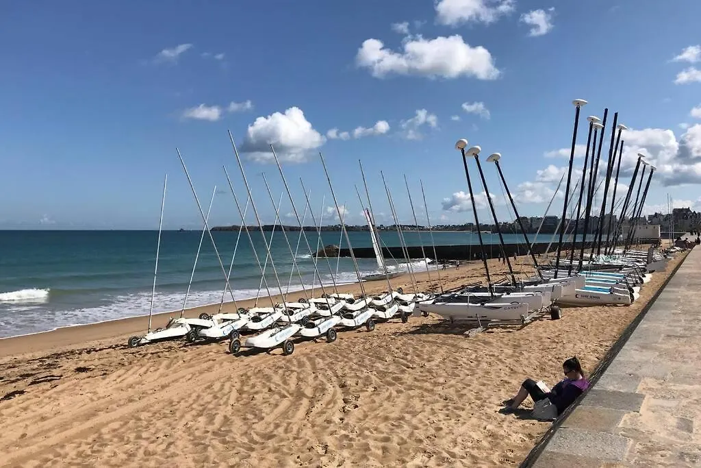 Ideal-A 1 Mn Plage/Sillon -Jardin Prive- 1/6 Pers Saint-Malo Apartment